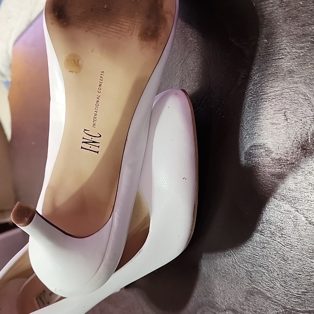 White 3" pumps